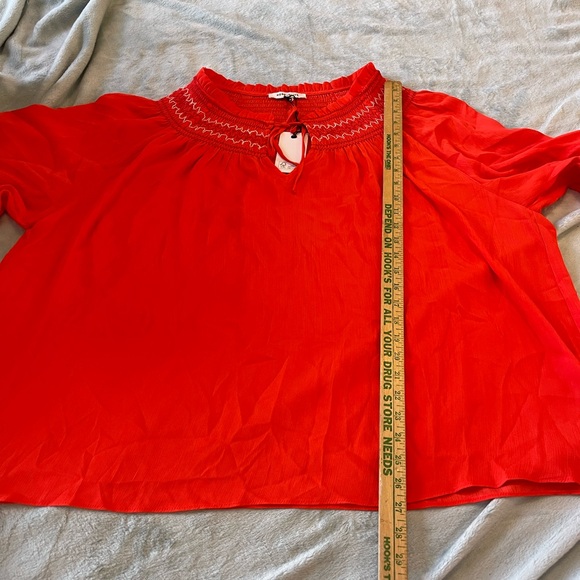 Rose & Olive NWT red balloon cropped sleeve tie blouse - Picture 6 of 9